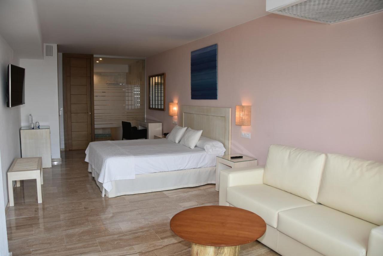 Dona Lola Zahara 4*