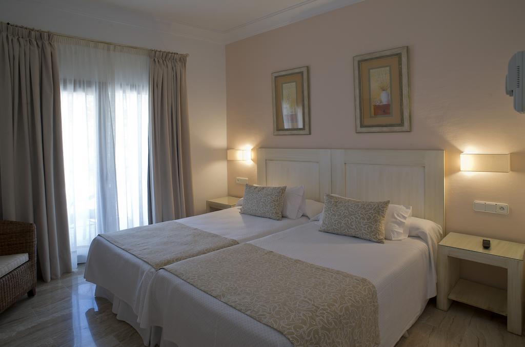 Dona Lola Zahara 4* Zahara de los Atunes