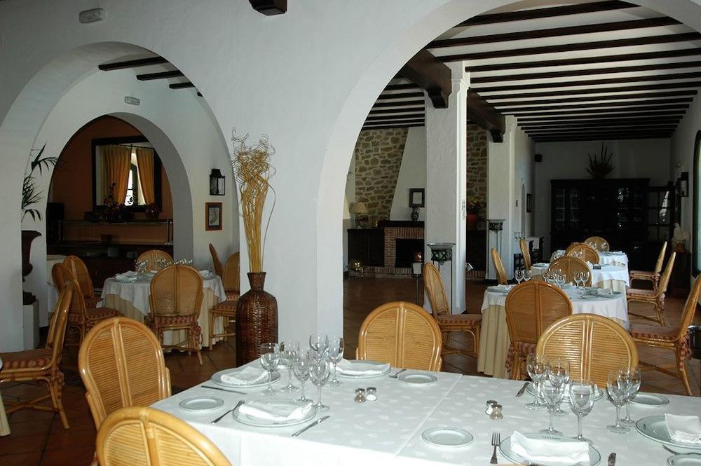 Dona Lola Zahara 4* Zahara de los Atunes